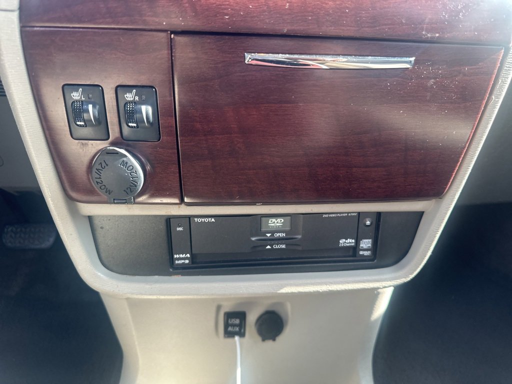 Used 2012 Toyota Sienna image 19