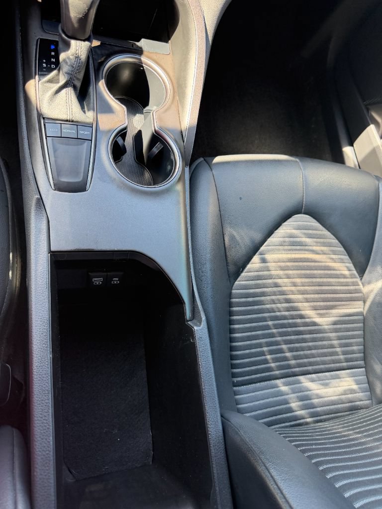 Used 2023 Toyota Camry SE w/ Convenience Package FWD image 13