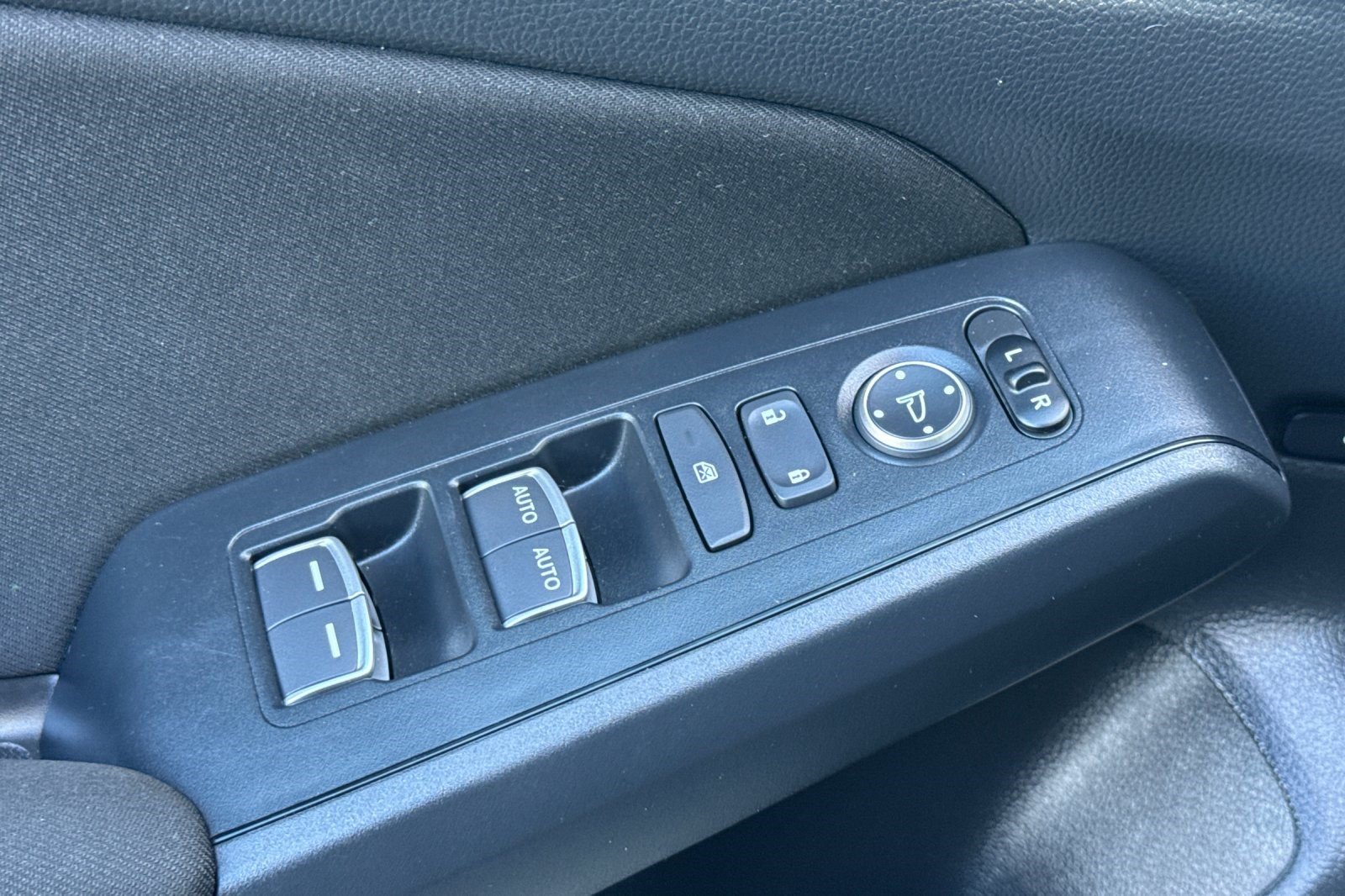 Used 2025 Honda Civic Sport image 14