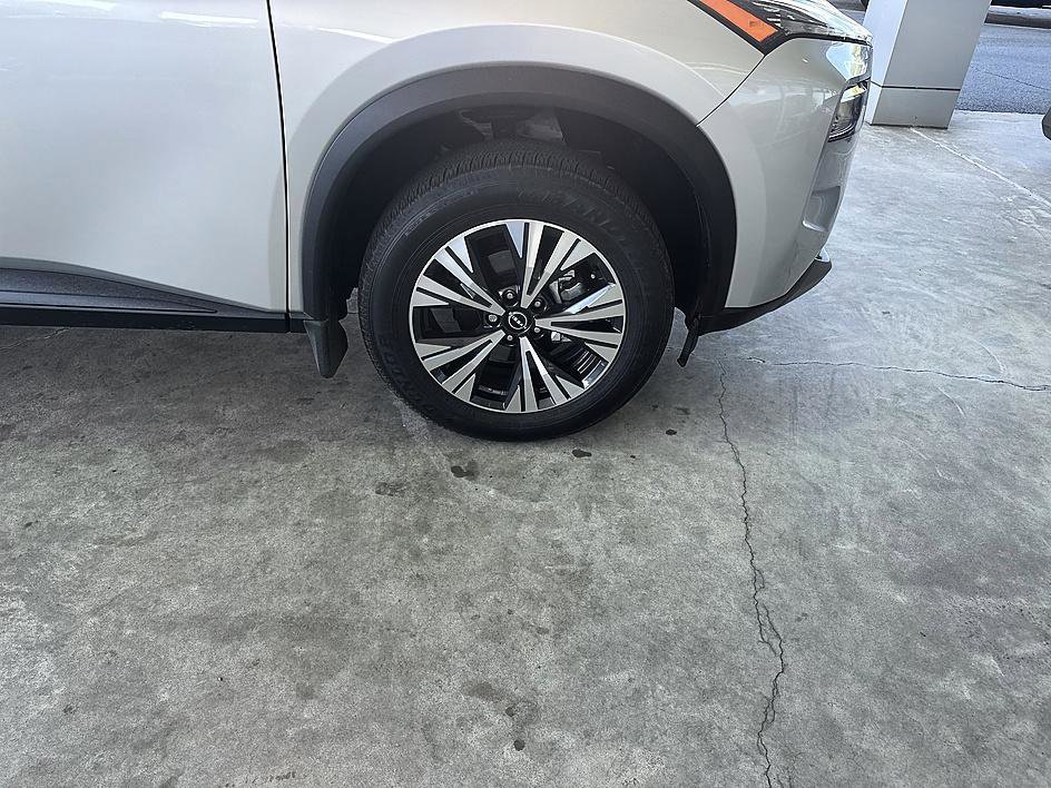 Certified 2023 Nissan Rogue SV image 12