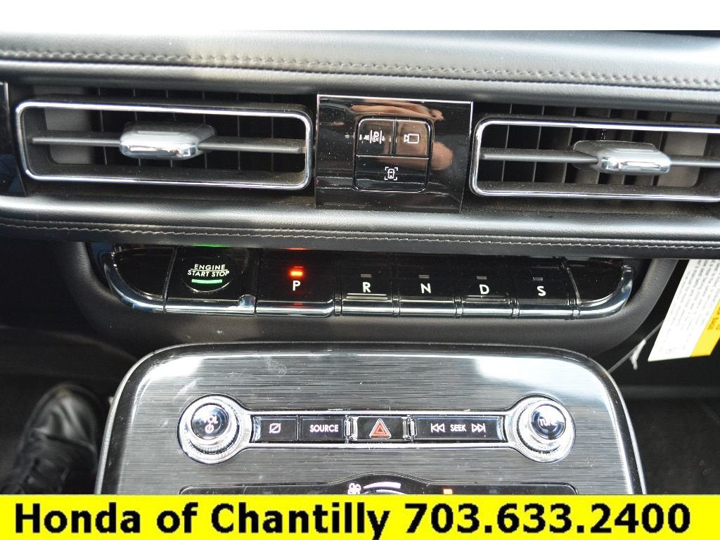 Used 2023 Lincoln Nautilus Reserve AWD/4WD image 17