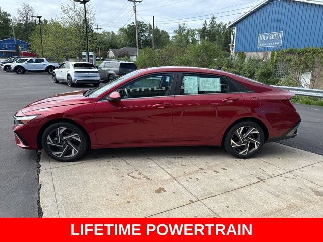 Used 2024 Hyundai Elantra SEL w/ Convenience Package FWD image 4
