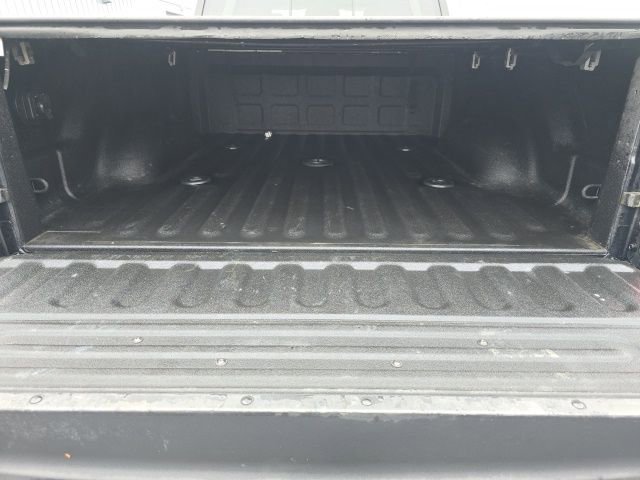 Used 2017 RAM 2500 SLT w/ Black Appearance Group image 21