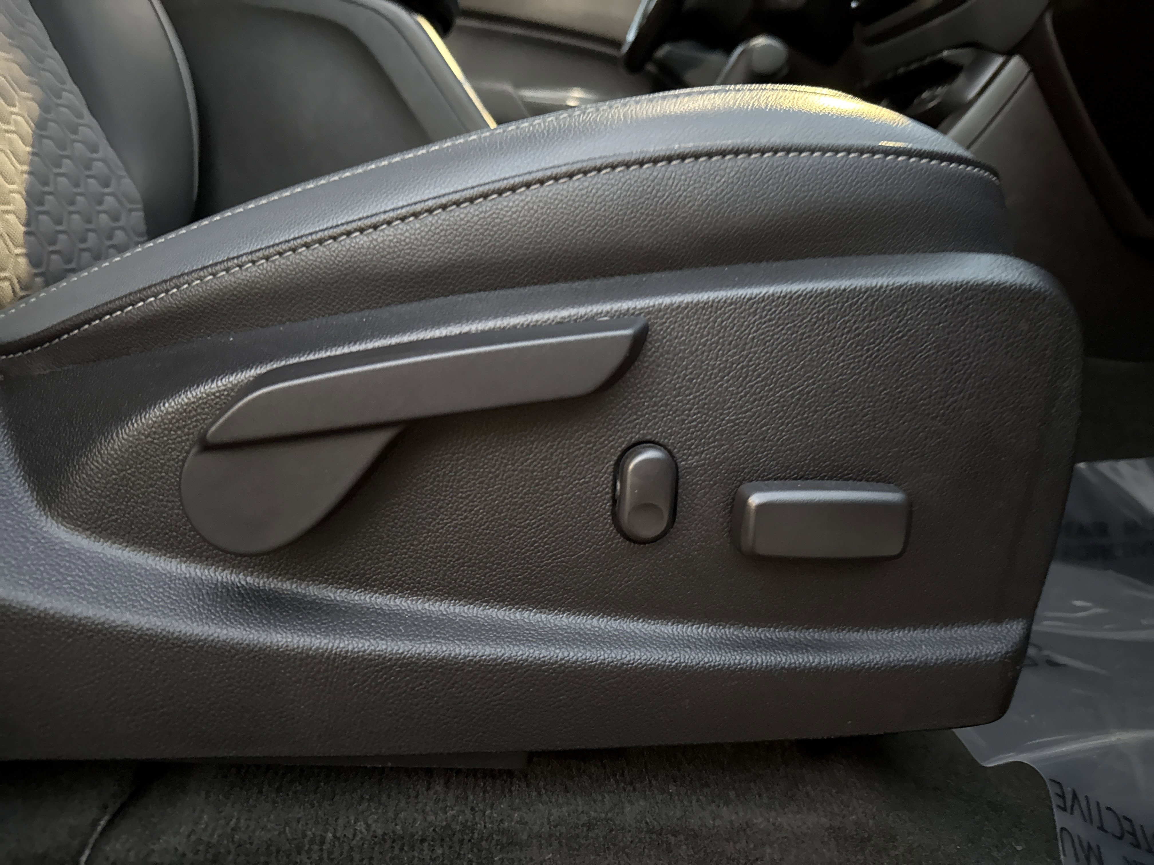 Used 2017 Chevrolet Colorado Z71 image 30