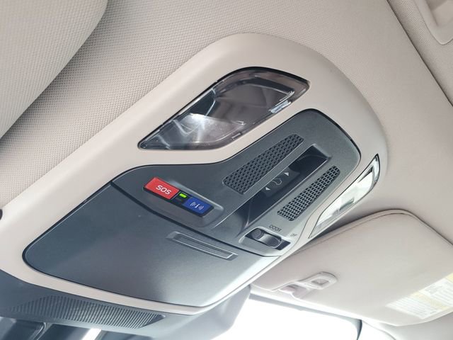 Used 2025 Subaru Outback Touring XT w/ Popular Package #2 image 32