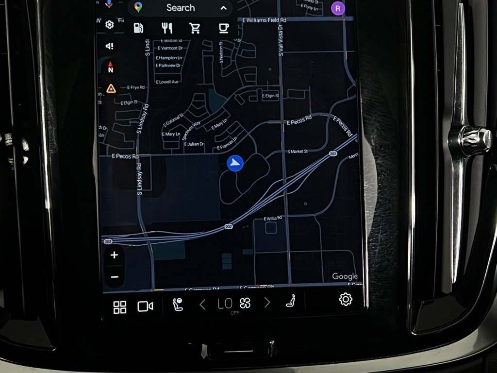 Used 2025 Volvo V60 B5 Cross Country Plus image 18