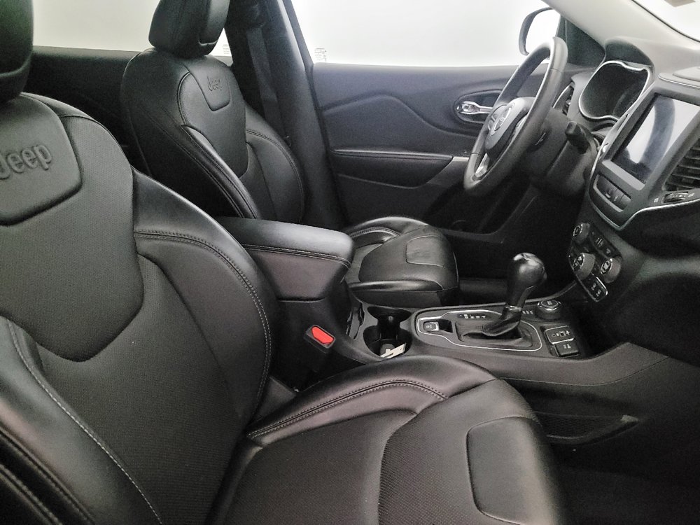 Used 2022 Jeep Cherokee Latitude Lux w/ Sun & Sound Group AWD/4WD image 21