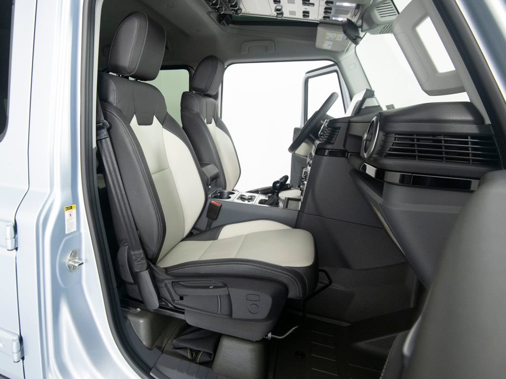 Used 2025 INEOS Grenadier AWD/4WD image 30
