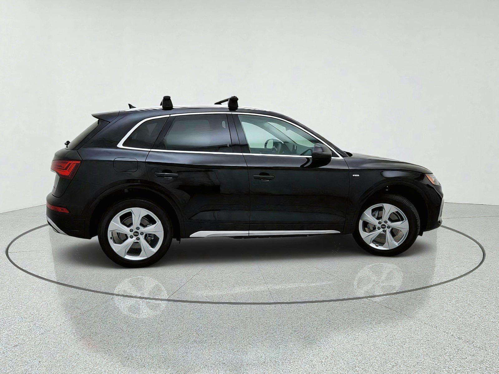 Used 2025 Audi Q5 2.0T Premium Plus w/ Premium Plus Package AWD/4WD image 7