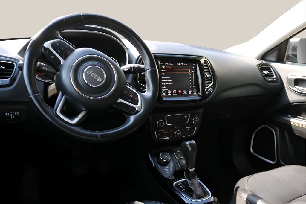 Used 2019 Jeep Compass Limited AWD/4WD image 14