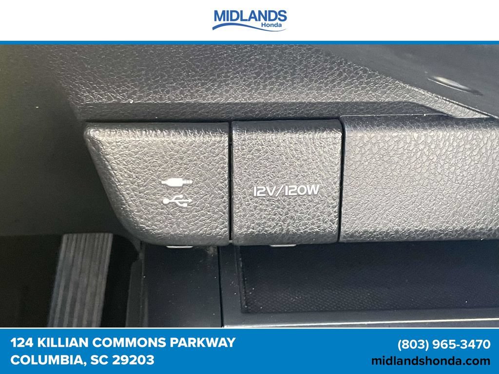 Used 2019 Toyota Camry LE FWD image 27