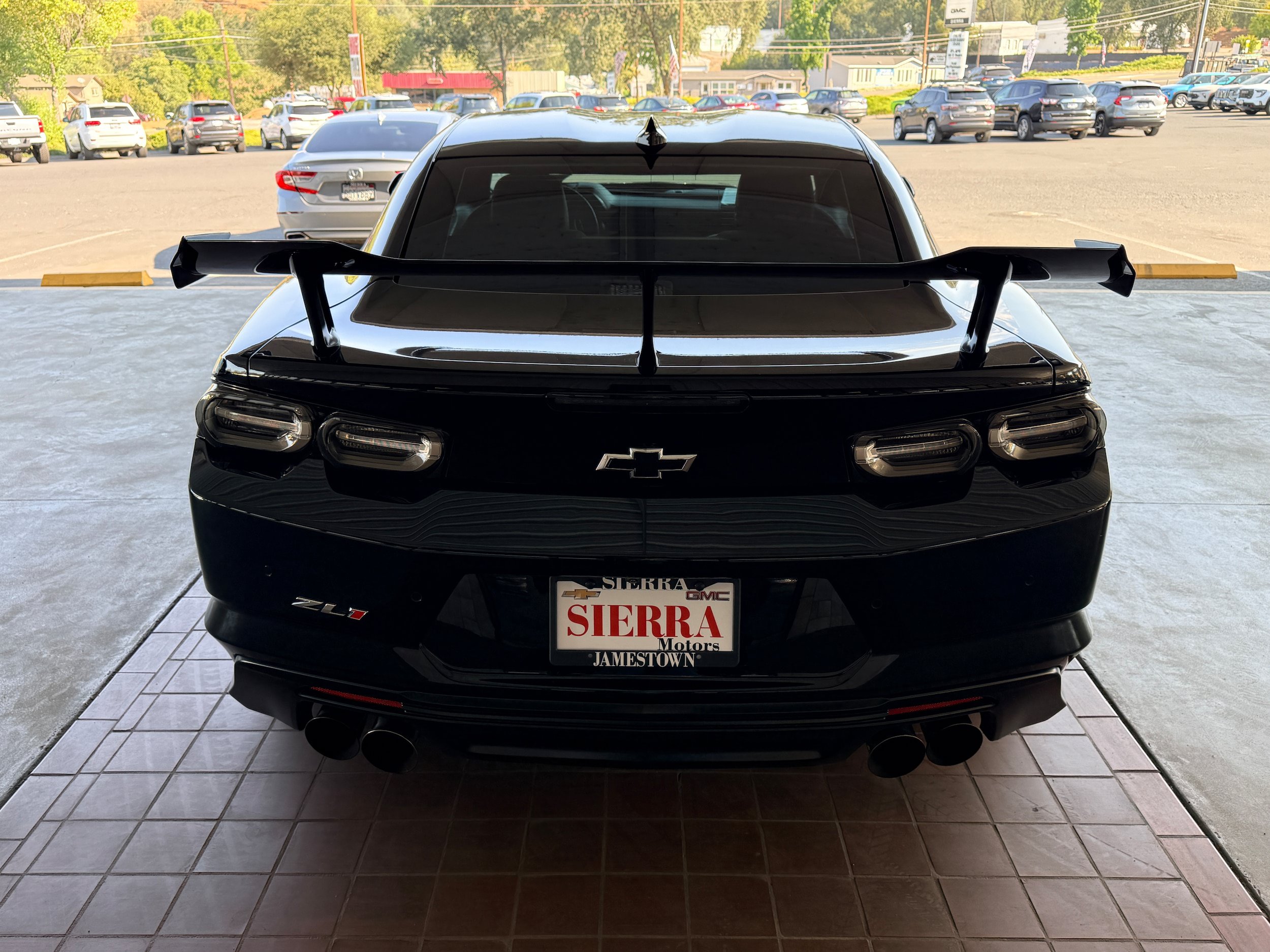 Used 2020 Chevrolet Camaro ZL1 RWD image 7