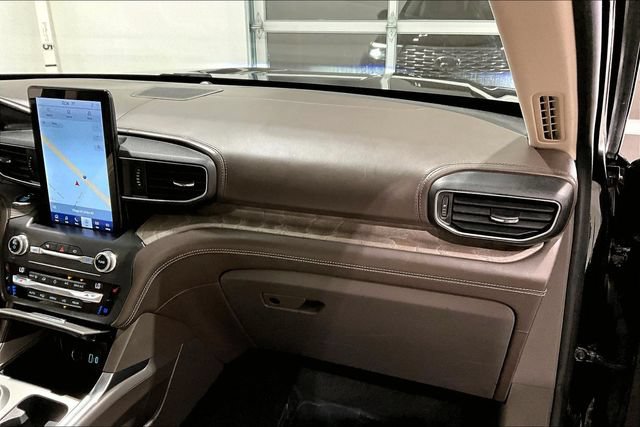 Used 2020 Ford Explorer Platinum AWD/4WD image 34