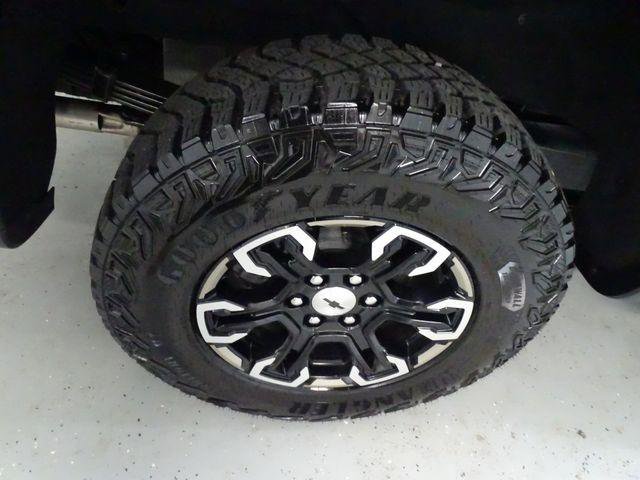 Certified 2025 Chevrolet Silverado 1500 ZR2 AWD/4WD image 30