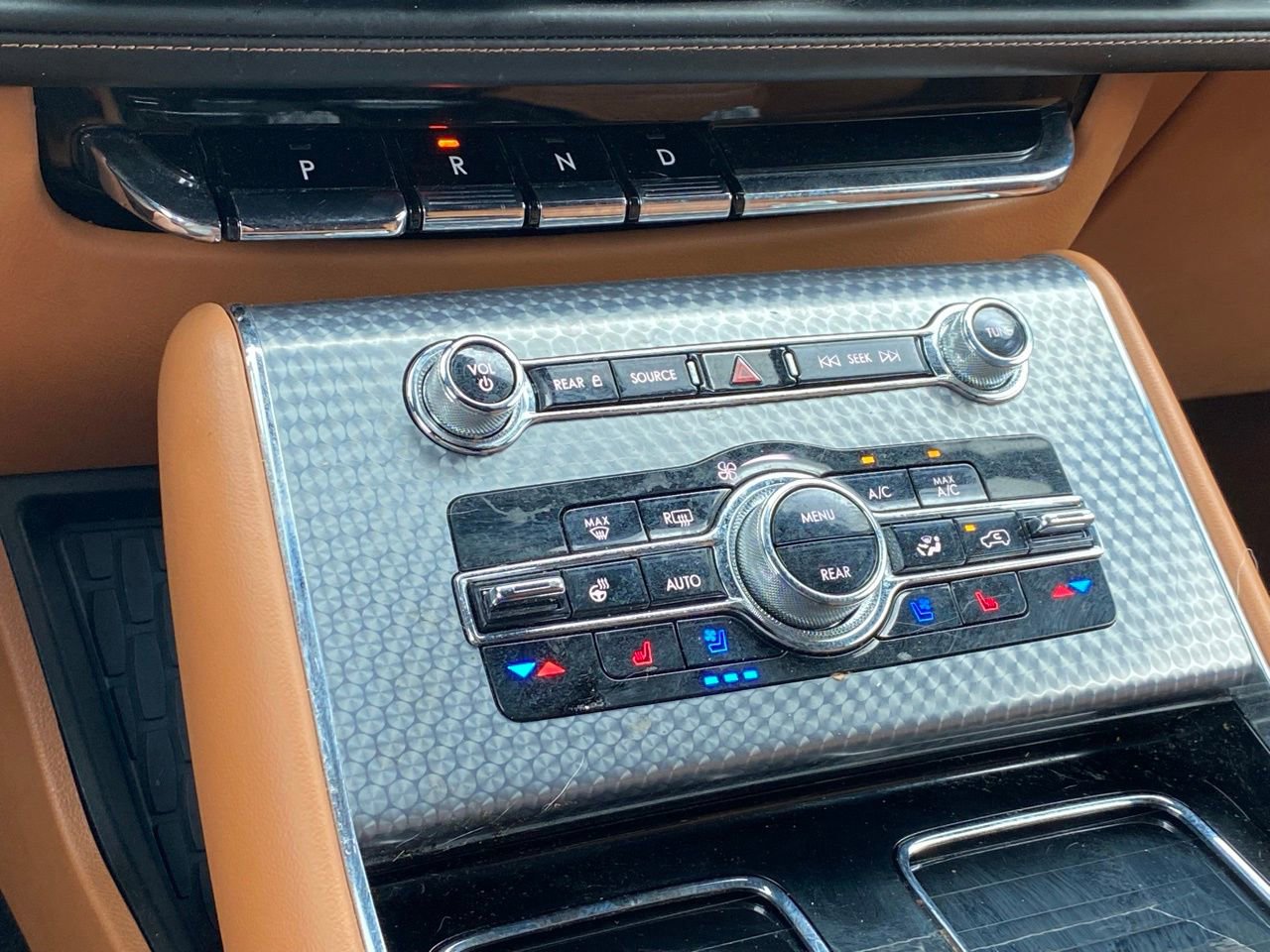 Used 2024 Lincoln Aviator Black Label w/ Dynamic Handling Package image 33