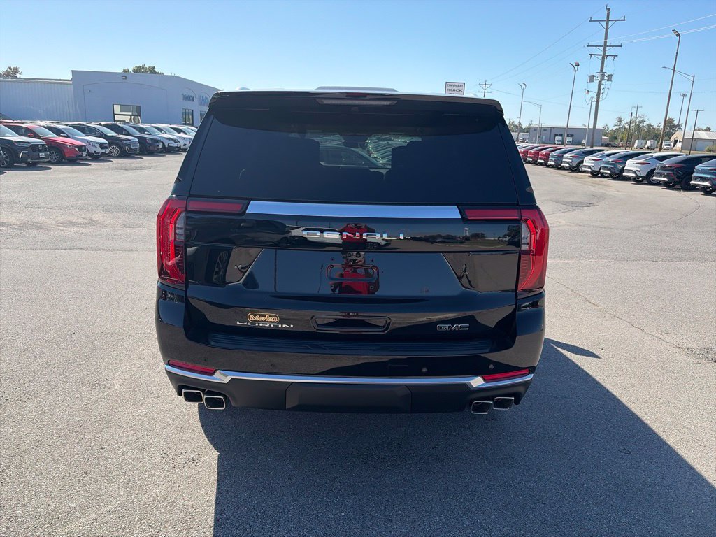 New 2027 GMC Yukon Denali w/ Denali Reserve Package AWD/4WD image 5