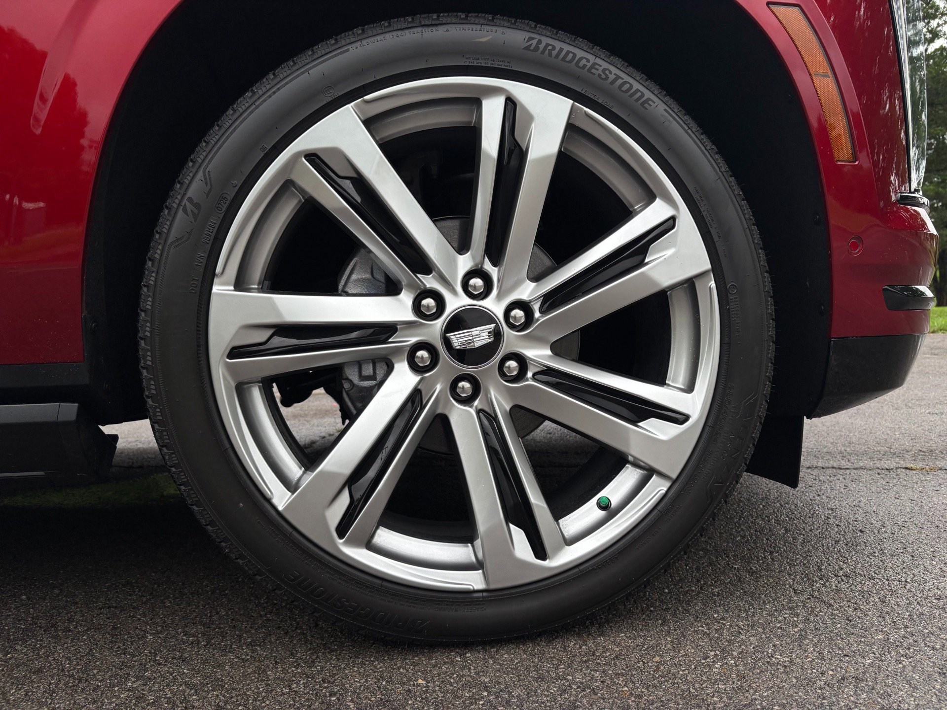 Used 2025 Cadillac Escalade Sport Platinum w/ LPO, Floor Liner Package AWD/4WD image 13