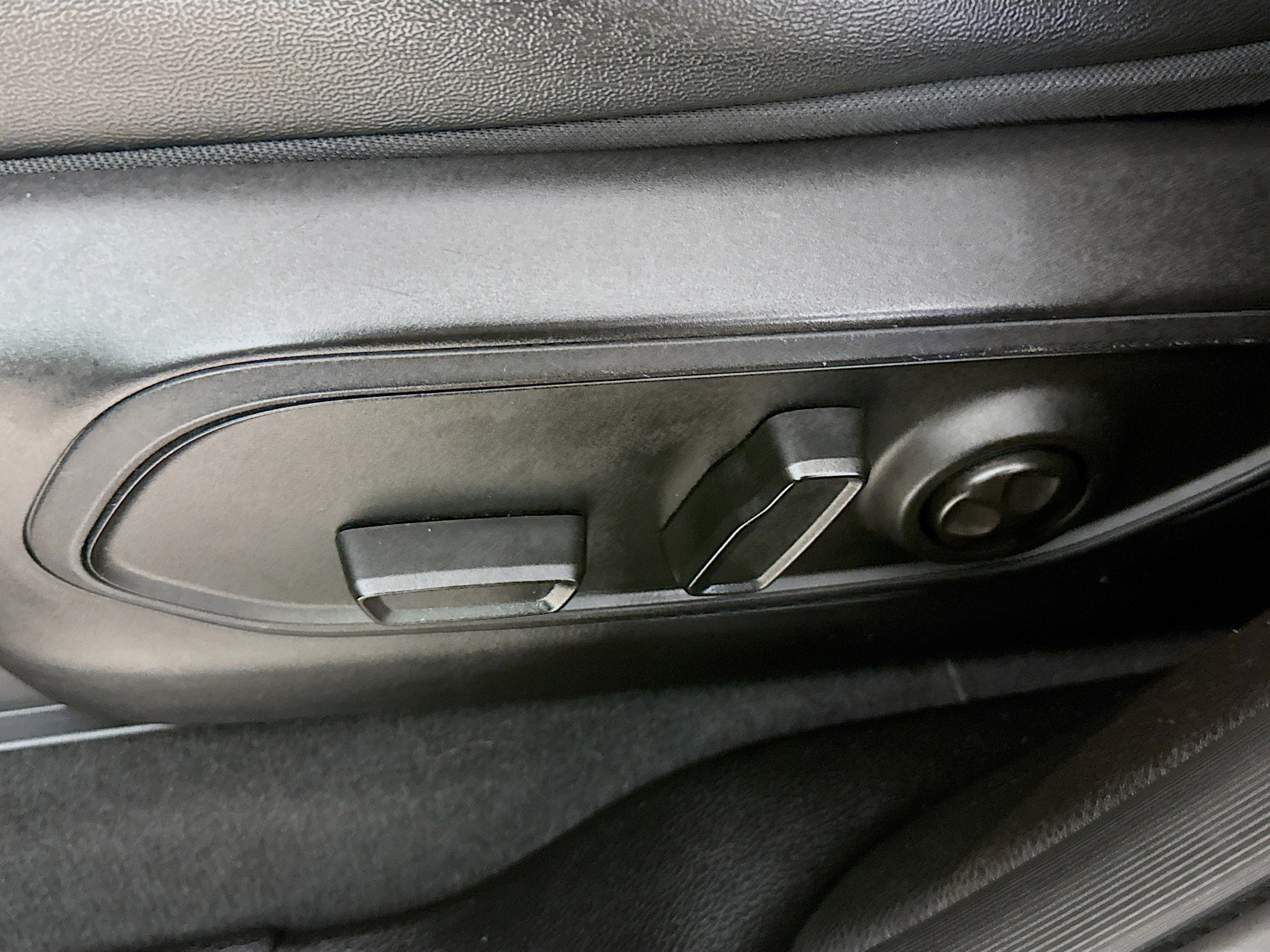 Used 2024 Jeep Grand Cherokee Limited 4xe image 24