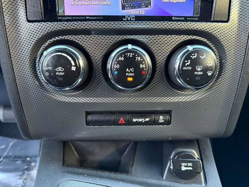 Used 2013 Dodge Challenger R/T w/ Blacktop Pkg image 30