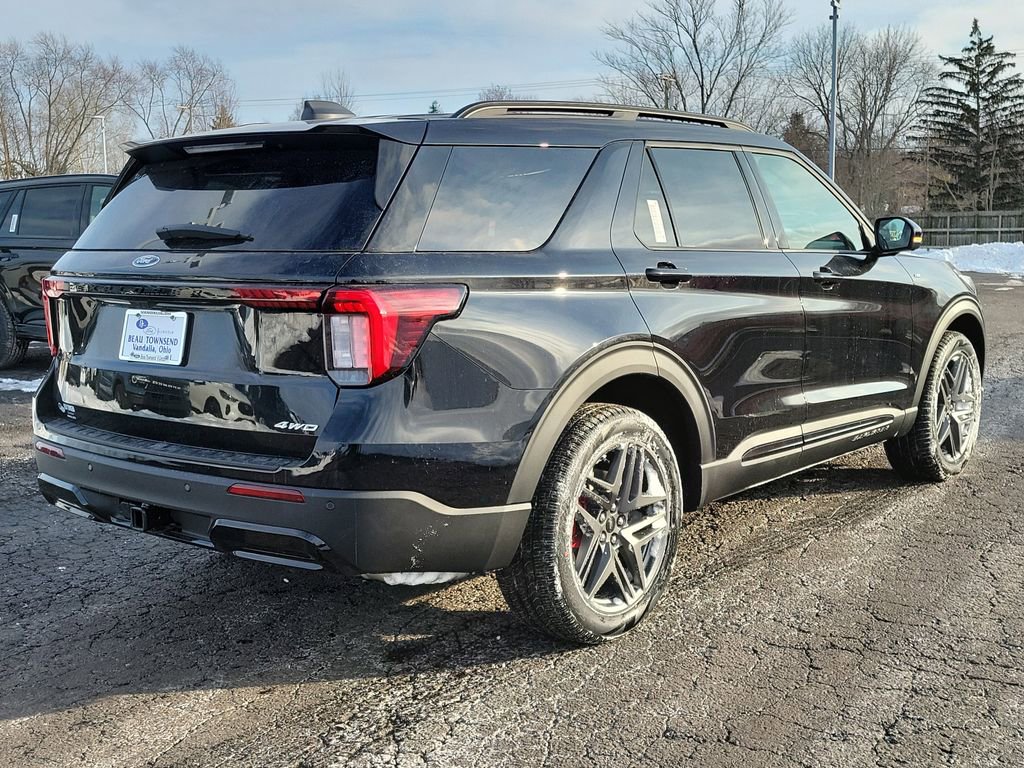 New 2026 Ford Explorer ST-Line w/ ST-Line Street Pack image 4