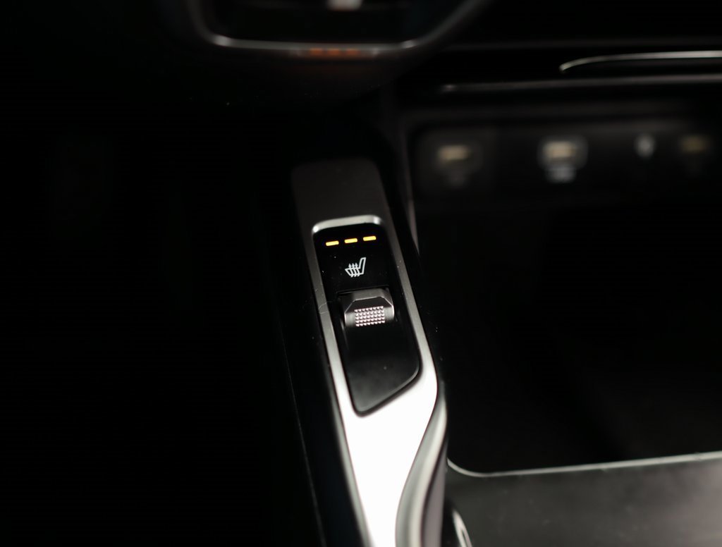 Used 2023 Kia Sorento S w/ Panoramic Sunroof Package image 18