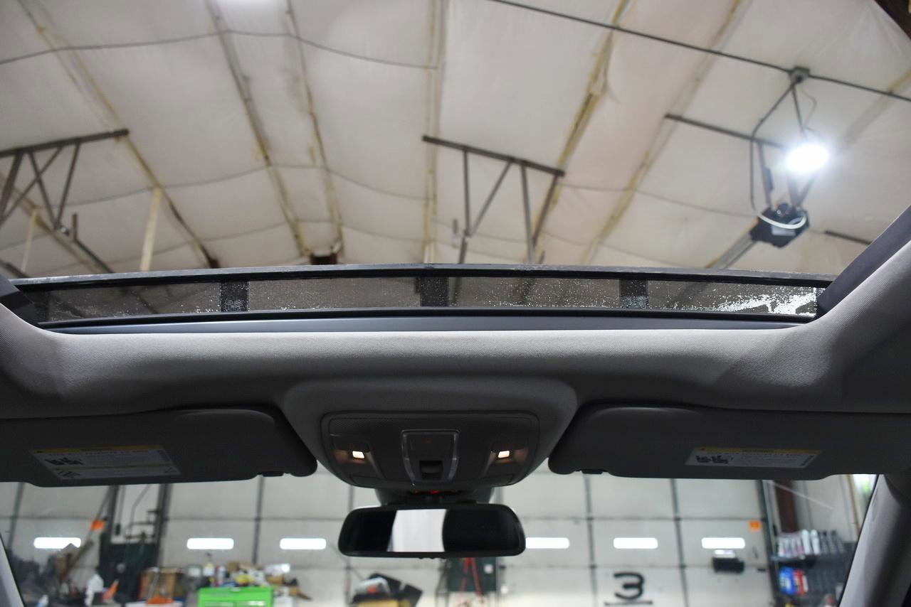 Used 2015 Mercedes-Benz GL 550 4MATIC w/ Accessory Chrome Package image 20