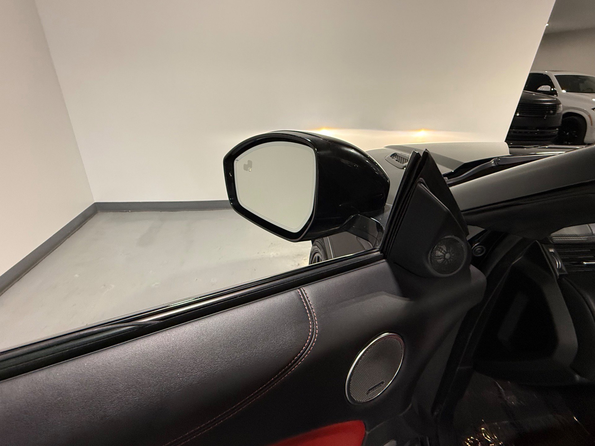 Used 2018 Land Rover Range Rover Evoque HSE Dynamic image 23