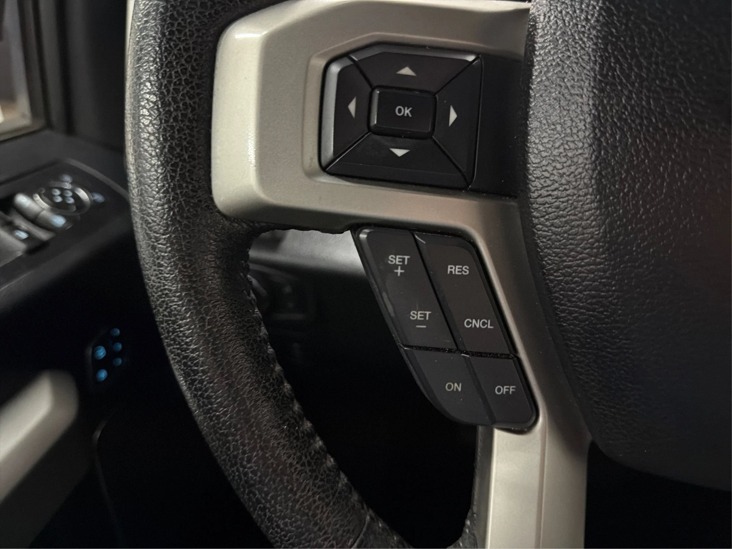 Used 2015 Ford F150 Lariat RWD image 22