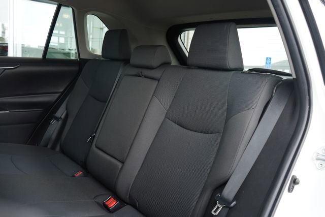 Used 2023 Toyota RAV4 LE AWD/4WD image 27