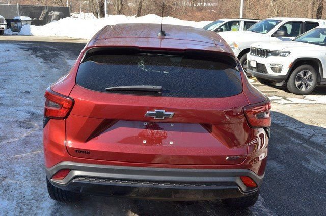 Used 2024 Chevrolet Trax RS image 7