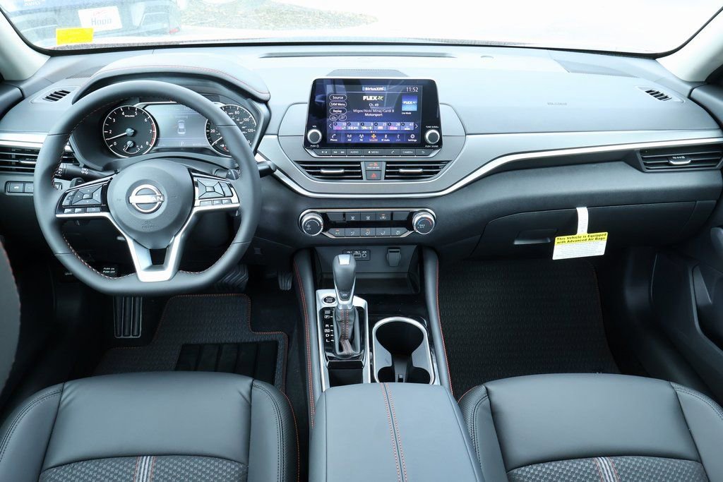 New 2025 Nissan Altima 2.5 SR image 6