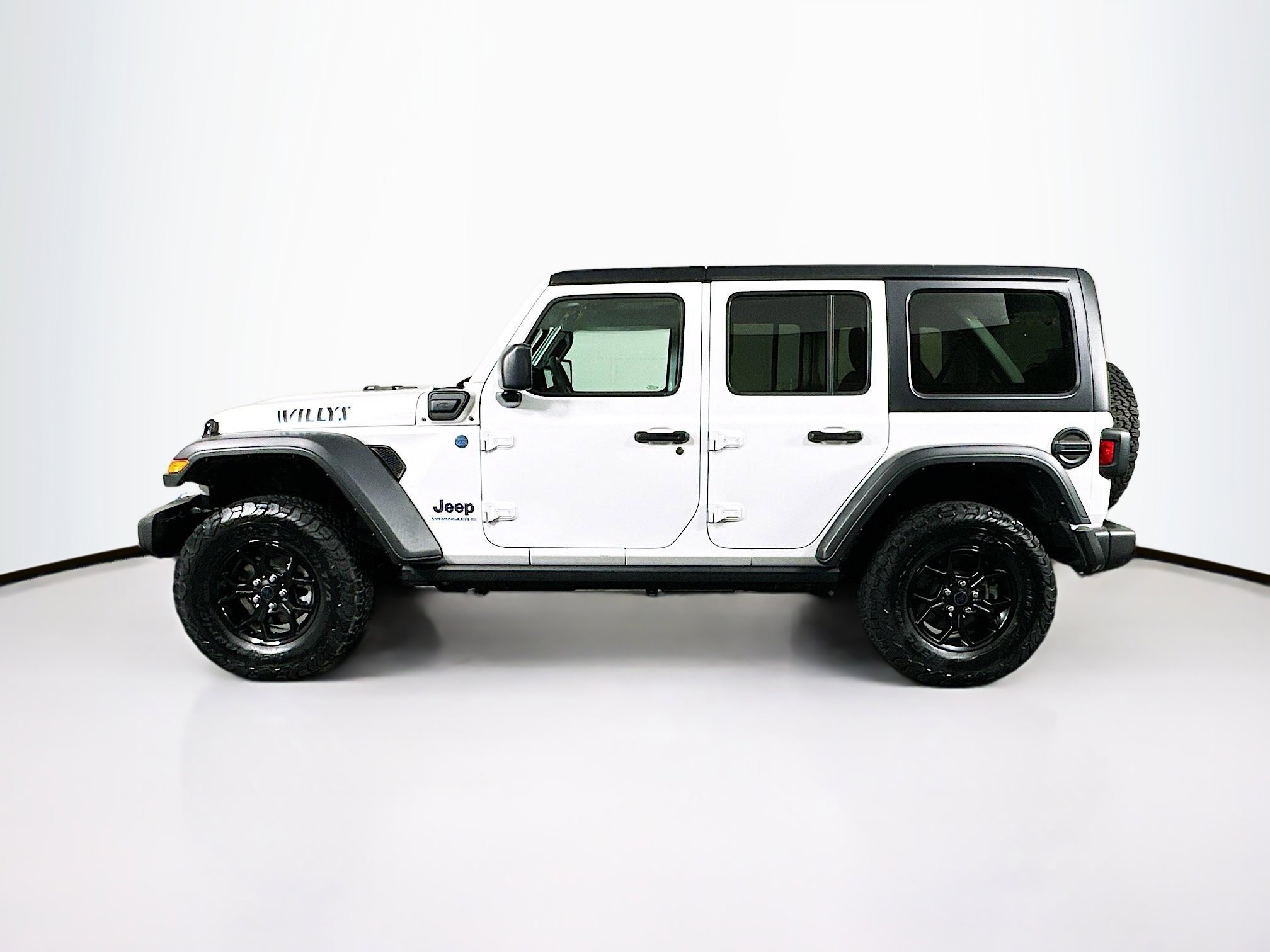 Used 2024 Jeep Wrangler Willys image 4