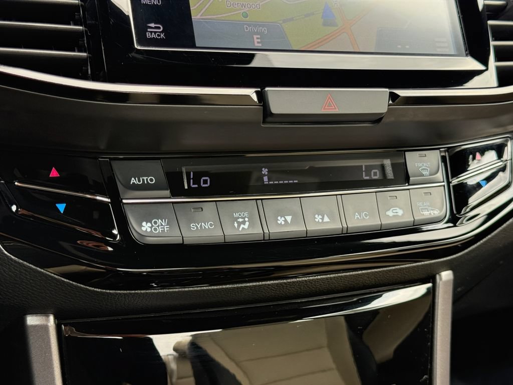 Used 2016 Honda Accord Touring image 17