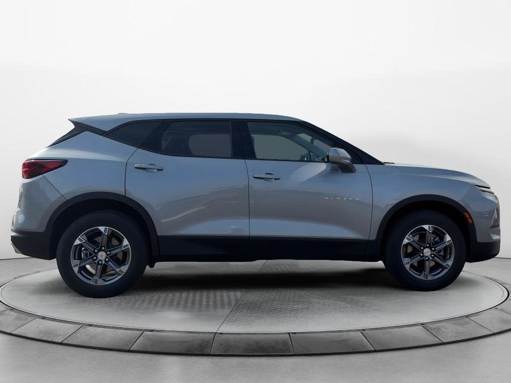 Certified 2025 Chevrolet Blazer LT AWD/4WD image 5