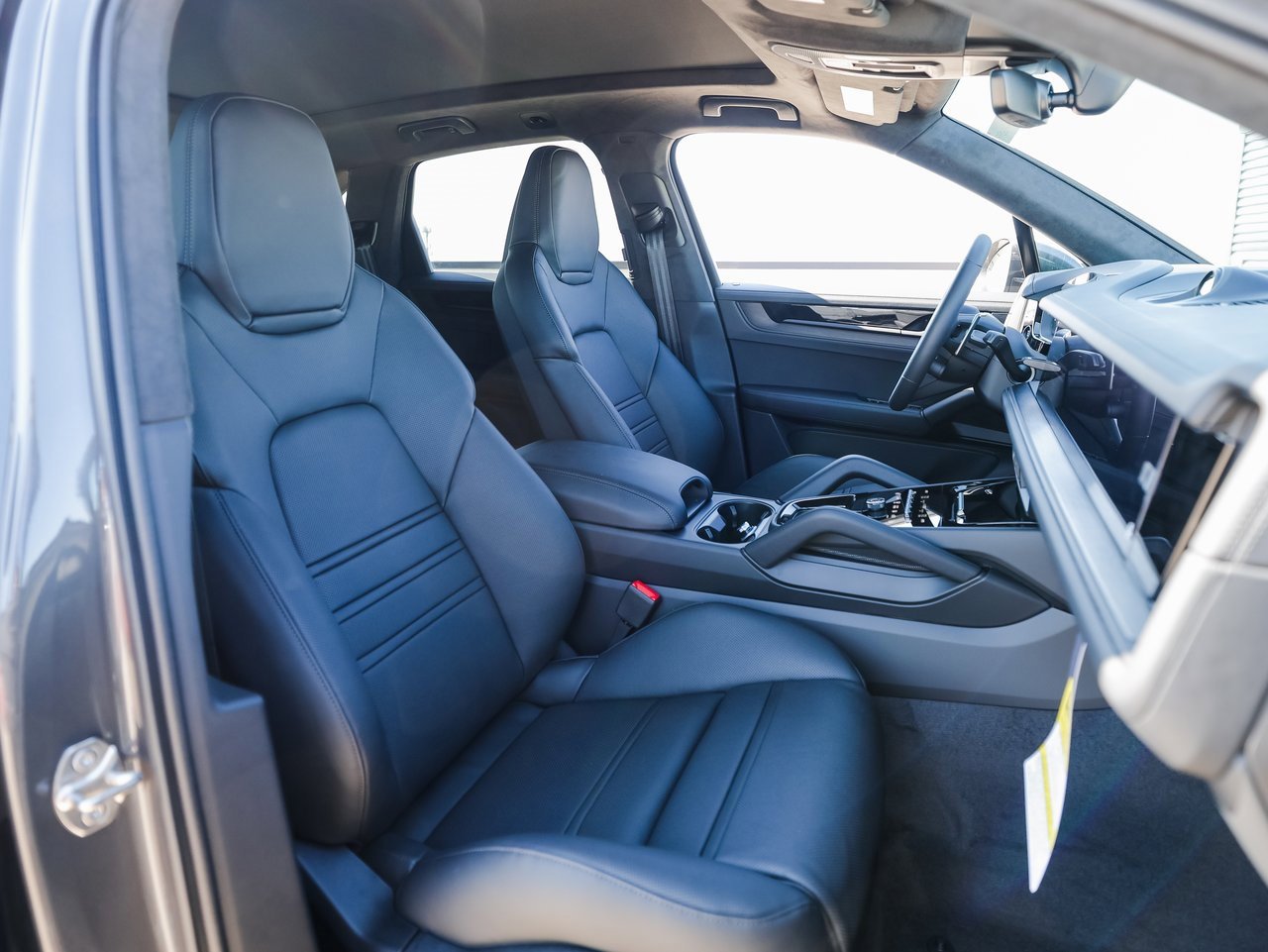 New 2026 Porsche Cayenne GTS image 28