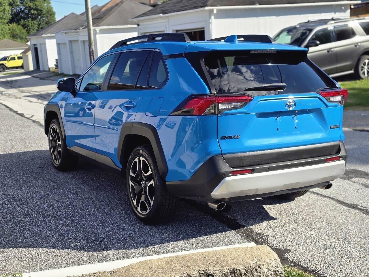 Used 2019 Toyota RAV4 Adventure AWD/4WD image 7