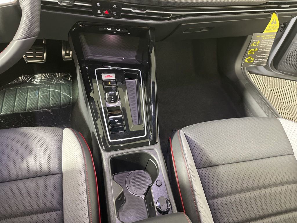 New 2026 Volkswagen GTI SE FWD image 17