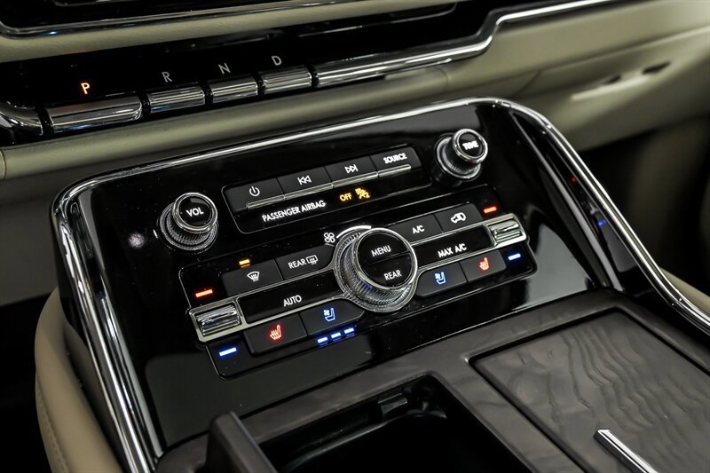 Used 2019 Lincoln Navigator Reserve image 28