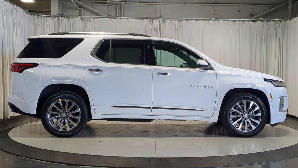 Used 2023 Chevrolet Traverse Premier w/ LPO, Floor Liner Package FWD image 9