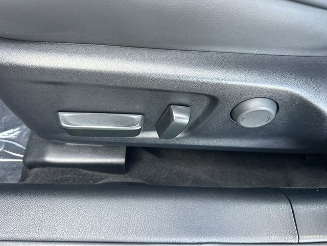 Used 2023 Lexus IS 350 F Sport w/ Navigation Package image 35