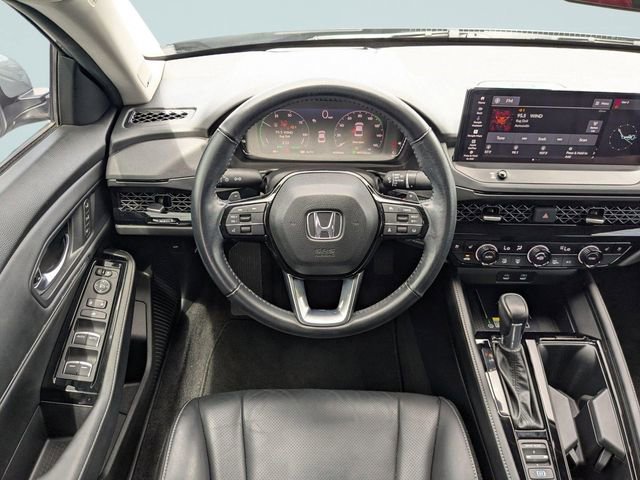 Used 2023 Honda Accord Touring image 14