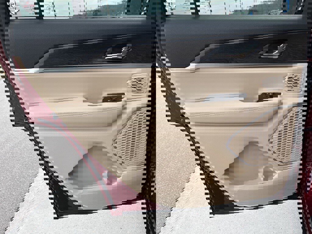 New 2026 Jeep Grand Cherokee L Limited image 18