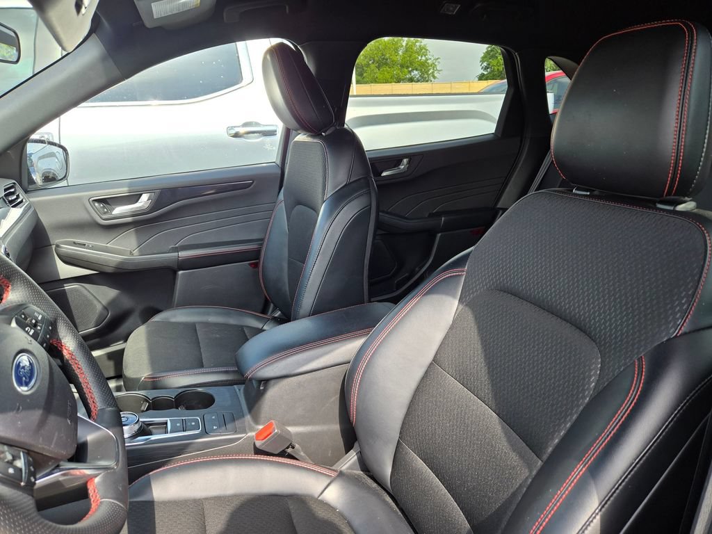 Used 2025 Ford Escape ST-Line Select AWD/4WD image 22