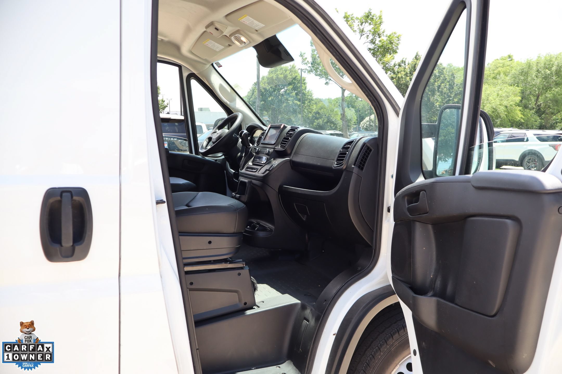 Used 2025 RAM ProMaster 2500 w/ Convenience Group FWD image 26