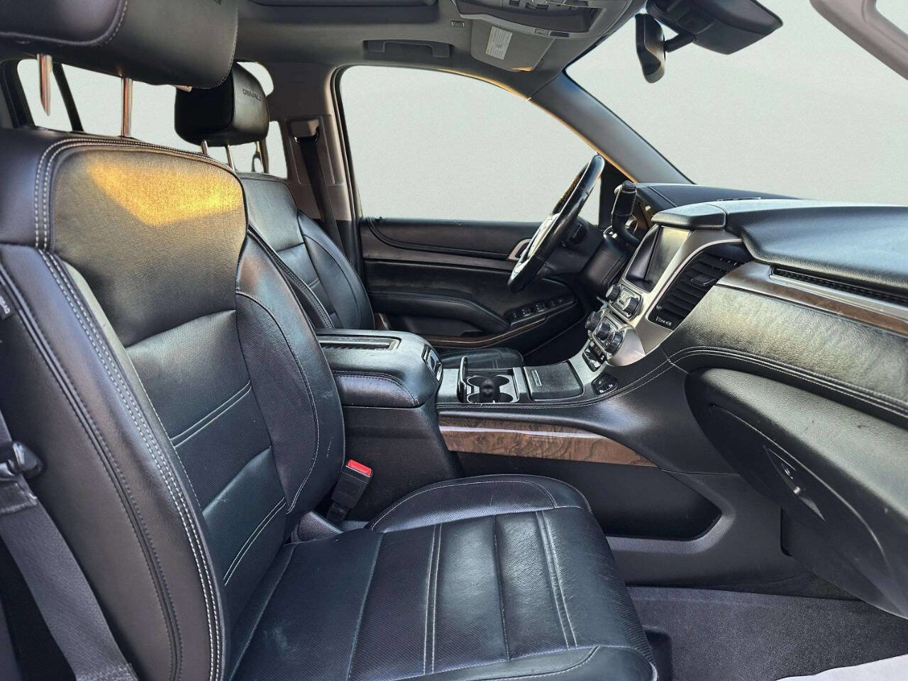 Used 2018 GMC Yukon XL Denali w/ Denali Ultimate Package AWD/4WD image 23