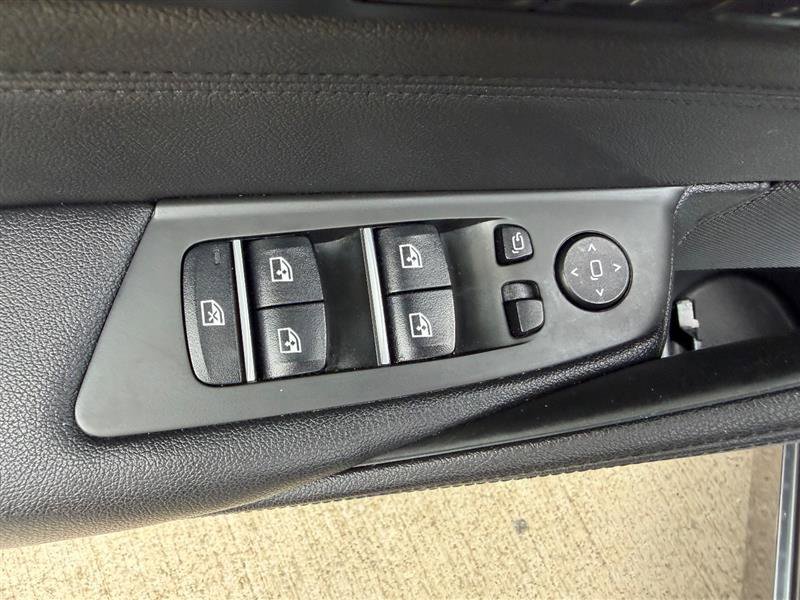 Used 2018 BMW 530i image 25