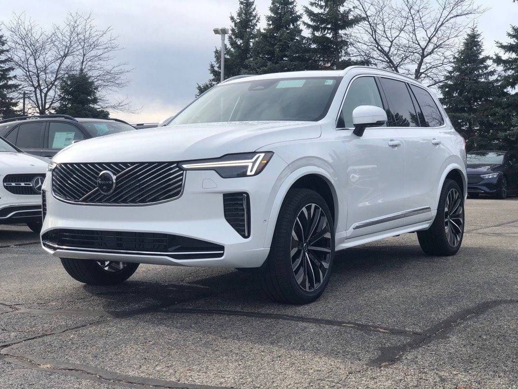 New 2026 Volvo XC90 B6 Ultra w/ Protection Package image 3