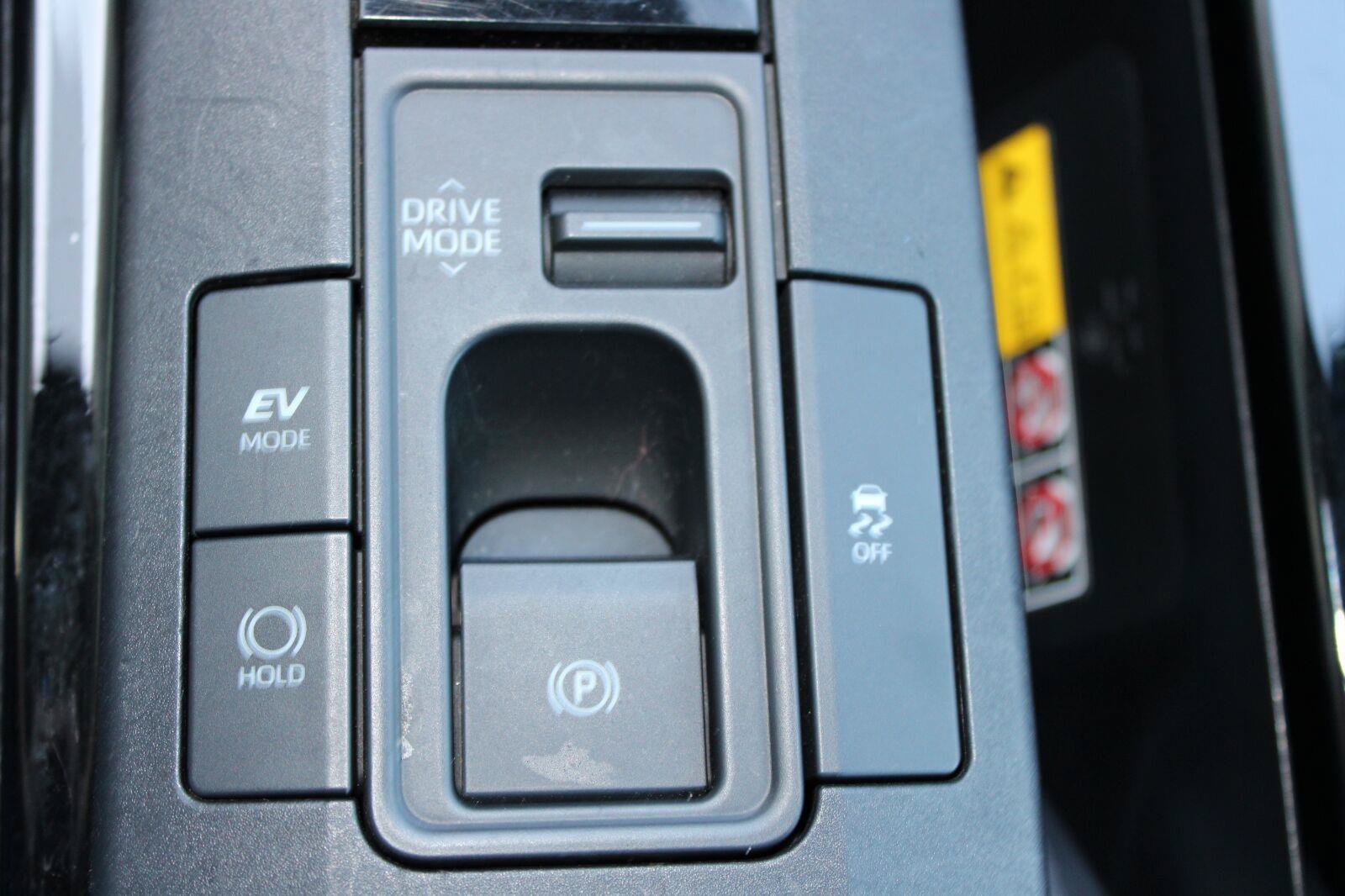Used 2025 Toyota Prius XLE FWD image 25