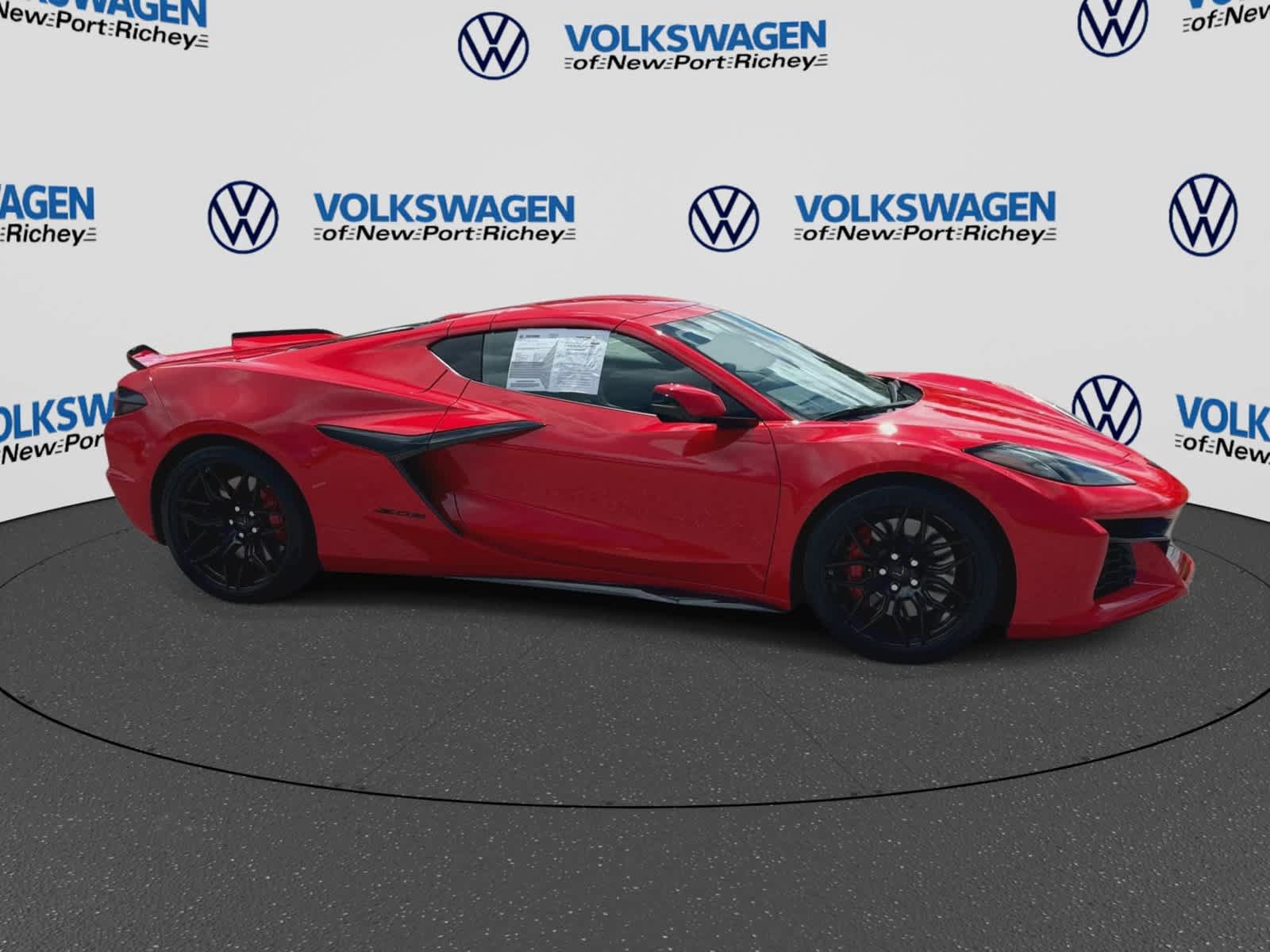 Used 2024 Chevrolet Corvette Z06 RWD image 9