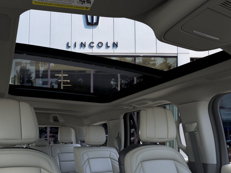 New 2026 Lincoln Navigator Reserve w/ Jet Appearance Package AWD/4WD image 22